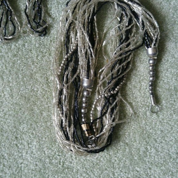 Vintage Silver Black 19 strand Handmade in India SEED BEAD NECKLACE w/ EARRINGS - Picture 4 of 9